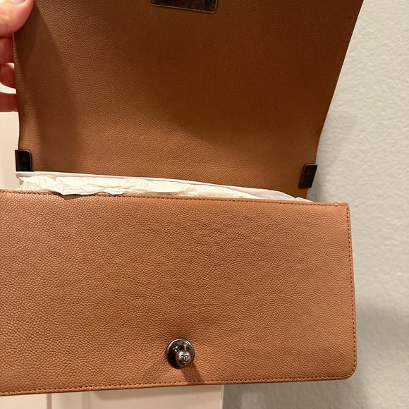 Chanel caviar leather Boy Bag in Camel color - Picture 6 of 16